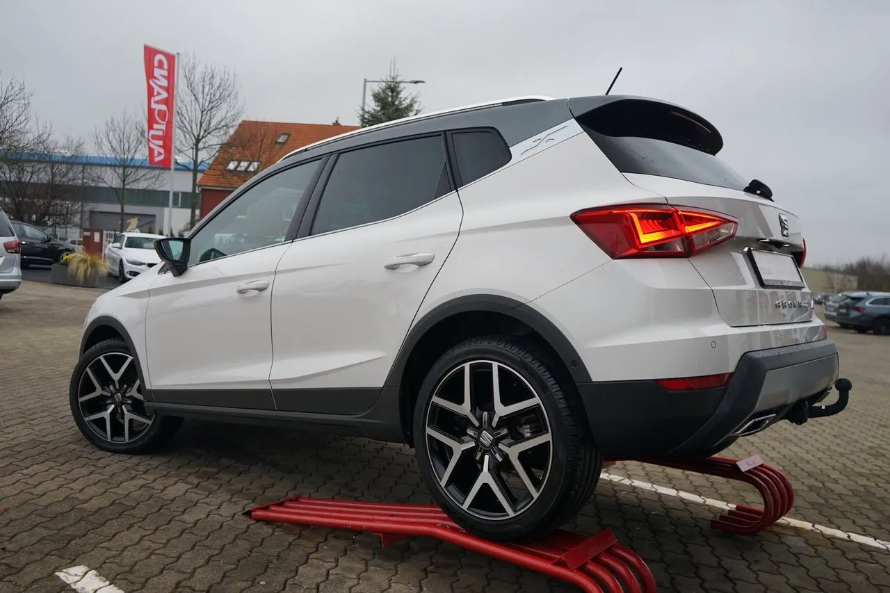 Seat Arona 1.0 TSI FR 2-Zonen-Klima...  Image 4