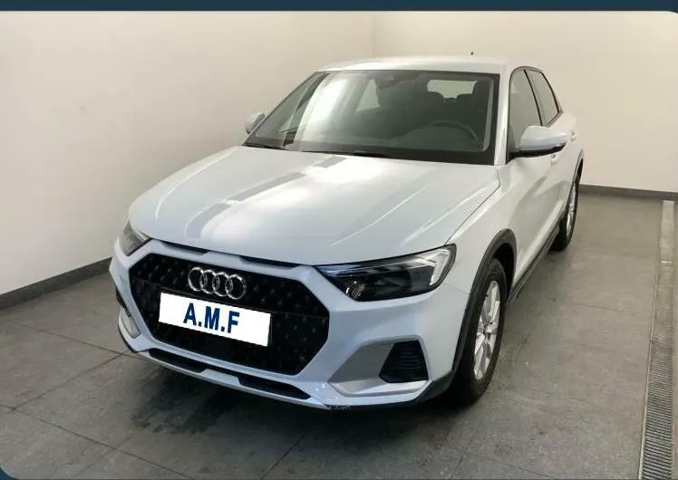 AUDI A1 SPB 30 TFSI S line edition Image 1