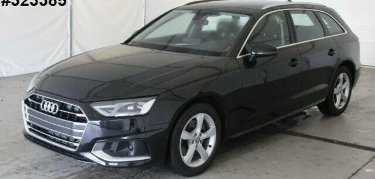 AUDI A4 Image 1